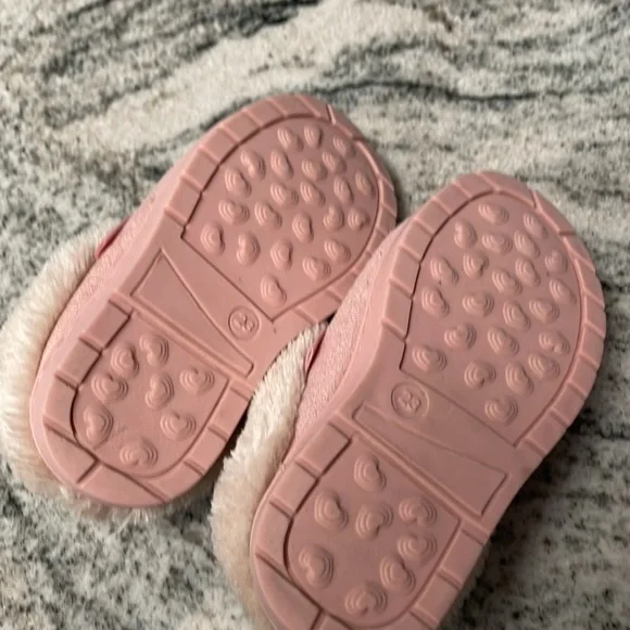 Pink Slippers l 23 EURO 7 US - Picture 4 of 4